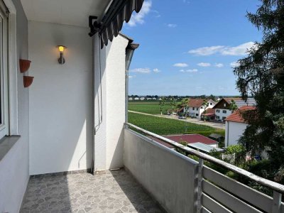 Helle 3-Zimmer Wohnung in Töging, Bad komplett renoviert