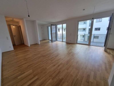 * BEZUGSFERTIG * Nur 3 Minuten vom Bahnhof entfernt: Familiendomizil im grüner Hofruhelage
