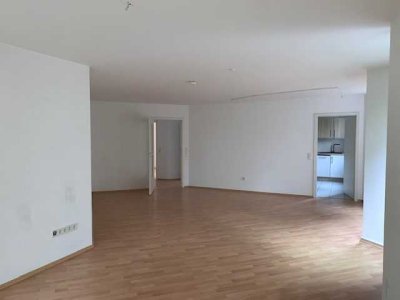zentral gelegene Wohnung nahe der Oberstadt mit großem Wohnzimmer