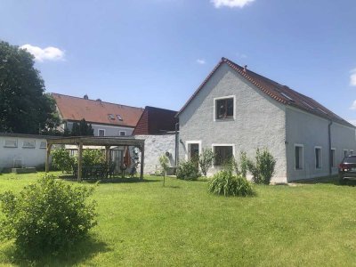 Reduzierter Kaufpreis! Saniertes EFH mit PV-Anlage & großem Grundstück