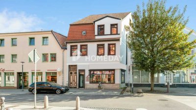 Mehrfamilienhaus mit Gewerbeeinheit und zwei sanierungsbedürftigen Wohneinheiten im Zentrum von Burg