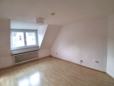 Helle 2 Zimmer Wohnung in gepflegtem Mehrfamilienhaus