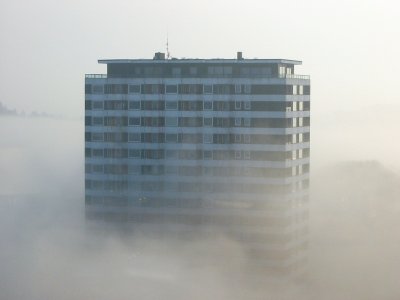 Die Wohnanlage liegt in der Holsteinischen Schweiz mit weitblick über Wäler und Seen. In der Anlage befindet sich ein Hotel, Massagepraxis. Dazu gehört ein Großparkplatz usw.
