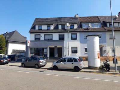 In 2015/2020 saniertes MFH mit 6 Wohnungen zwei Büros und großen Garten