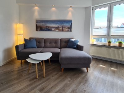 Helle möblierte 2-Zimmer-Wohnung mit toller Loggia, Keller und Tiefgaragenstellplatz, nahe Mercedes