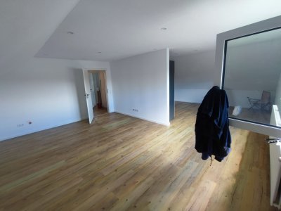 3,5 Zimmer DG Wohnung Neustetten-Wolfenhausen