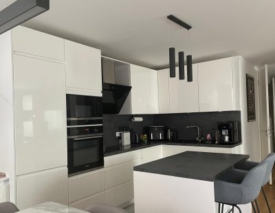 Voll möblierte 3-Zimmer-Wohnung mit großem Privatgarten in Mühlheim