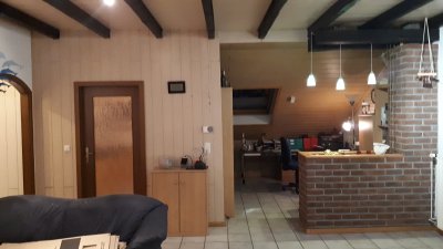 Ruhige Dachgeschoßwohnung im 2.OG