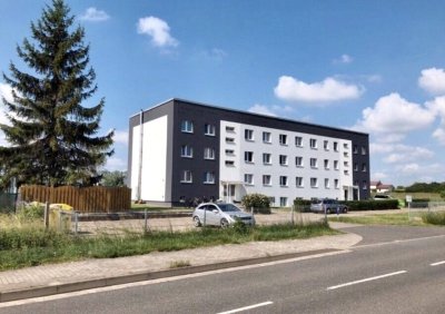 Ab 01.07.2025 im EG li zu vermieten, eine 3-Raumwohnung mit 60 m²