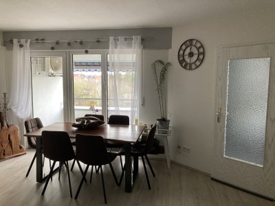 Helle 3-Zimmer-Wohnung mit EBK & Balkon