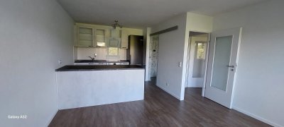 Schöne teilmöblierte 2-Zimmer-Wohnung mit Balkon in Göppingen.