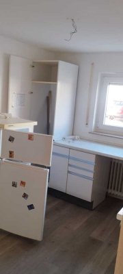 **NACHMIETER GESUCHT** attraktive 1-Zimmer-Wohnung mit EBK und Terrasse + Keller ,