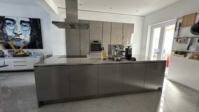 Moderne 4-Zimmer + Wohnküche mit Garten und Kegelbahn