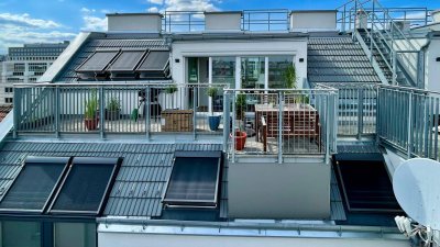 PROVISIONSFREI! UNO Nähe/ U1/U2! Traumhafte Maisonette-Dachgeschosswohnung mit 3 Schlafzimmern und Terrasse mit Prater- und Stephansdomblick – Vollklimatisiert!