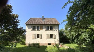 FÜR NATURLIEBHABER! Geräumiges Zweifamilienhaus mit eigenem Charme