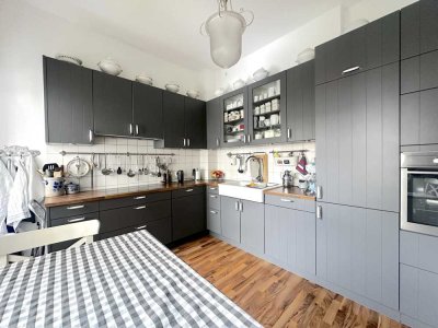 4-Zimmeraltbauwohnung in begehrter Lage der Neckarstadt-Ost mit Balkon