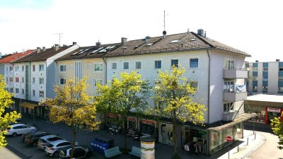 ... helle 3-Zi-Whg im 3.OG in zentraler Lage mit Balkon ...