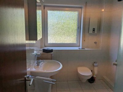 möblierte Wohnung/2,5 Zimmer mit Balkon/Wohnen auf Zeit