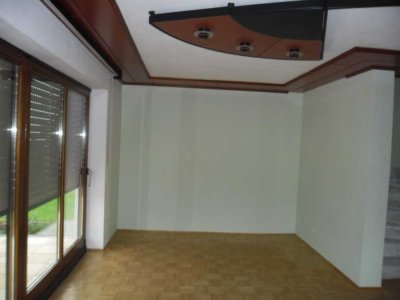 Einfamilienhaus mit Garage in Altdorf, 3 Zimmer, 96 m²