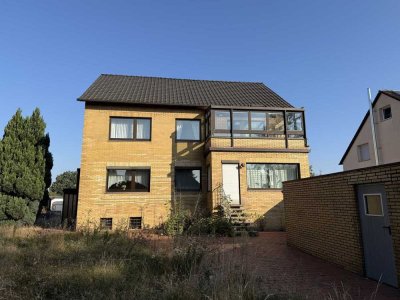 Freistehendes Zweifamilienhaus mit Keller in Misburg-Süd