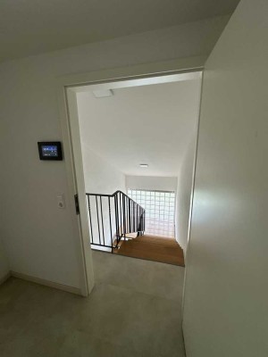 Erstbezug!!
renovierte Dachgeschosswohnung in Top-Lage von Niefern