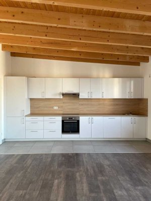 Großzügige 4-Raum-Wohnung mit Balkon