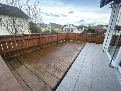 Dachterrasse mit 5 Zi.-Eigentumswohnung + 3 Zi-Kapitalanlage in guter Lage von Reinheim
