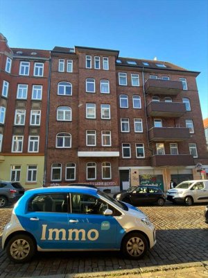 Bezugsfreie 2-Zimmer-Wohnung in zentraler Lage // Iltisstraße, Kiel