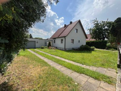 Kl. Einfamilienhaus mit Baugrundstück