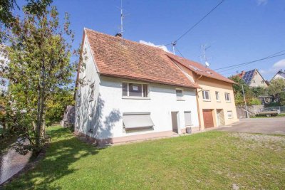 Sanierungsbedürftige Wohnhäuser mit Scheune am Bachlauf zu verkaufen