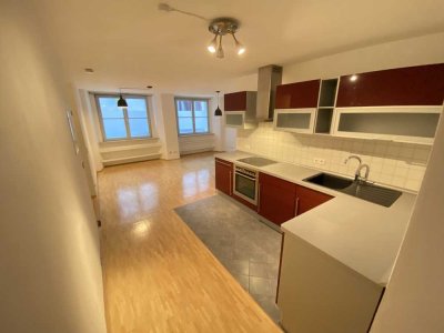 Charmante 2-Zimmer Altstadtwohnung, EG, Innenhofterrasse