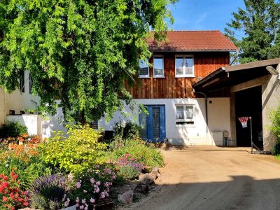 Stil, Charakter & Ruhe im Doppelpack – zwei Häuser, unzählige Möglichkeiten!