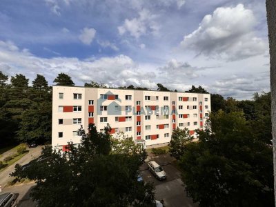 2-Zimmer mit Balkon, Einbauküche, Stellplatz möglich