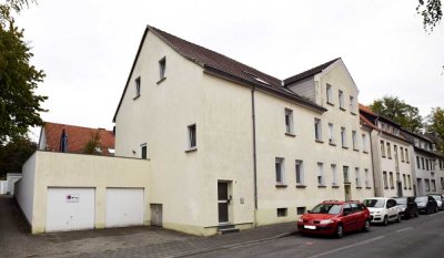Zentral gelegenes 5-Parteien Mehrfamilienhaus (ca. 436m²) in der Soester Innenstadt mit Doppelgarage