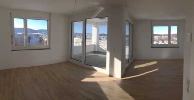 Neubauwohnung mit Balkon und EBK: Geschmackvolle 3-Zimmer-Wohnung mit lux. Innenausstattung in Aalen