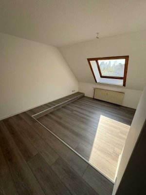 Ruhige 2-Zimmer-Wohnung mit Einbauküche in Parsau