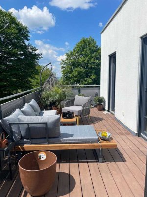 PENTHOUSE-WOHNUNG 2,5-Zimmer/Küche/Bad/Gäste-WC mit großer Dachterrasse und Einbauküche