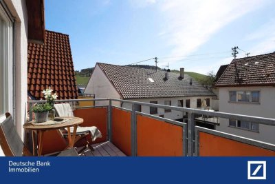 Gemütliche 2,5 Zimmer Dachgeschoss-Oase mit Balkon und Ausblick