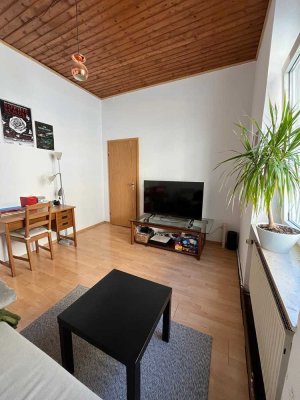 Schönes WG Zimmer in 3-Zimmer Wohnung in Top Sanderau Lage ab 01.11. / 3er WG! Küche vorhanden!