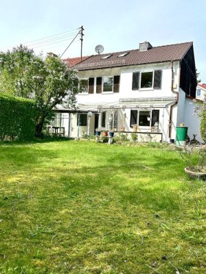 Charmante Doppelhaushälfte mit Pool im Garten auf großzügigem Grundstück