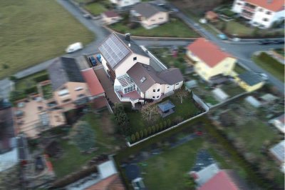 Sehr gepflegtes, freistehendes Mehrfamilien- / Generationenhaus, zur Eigennutzung und Kapitalanlage