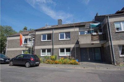 1500€ - 104 m² -3.0 Zi.
Großzügige Wohnung mit Balkon in zentraler Lage des Neusser Stadionviertels