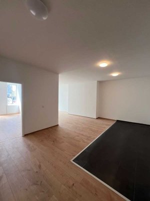 Frisch sanierte 2,5 - Zimmer Wohnung inkl. EBK in Aachen