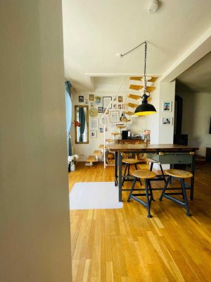 3-Zimmer-Altbauwohnung Dachgeschoss mit Charme
