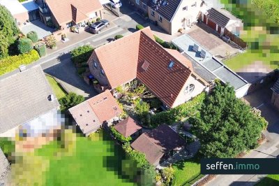 Energieeffizienzklasse A: Großzügiges EFH mit 2 Garagen und neuer Wärmepumpe in Bergheim-Büsdorf