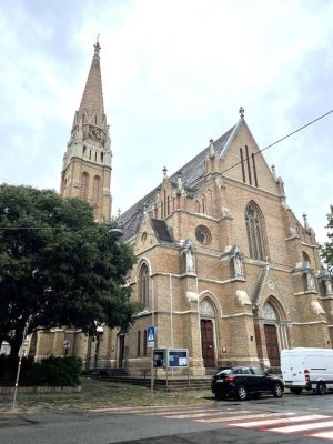 Neu sanierte Garconniere, vis-a-vis Park, zentral i 17. Bezirk!