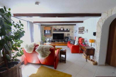 Eigentumswohnung 4+2 Zimmer mit Gartenanteil