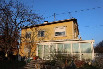 Pucking: Viel Platz für Familien und Generationen - charmantes Haus mit 3 Wohneinheiten