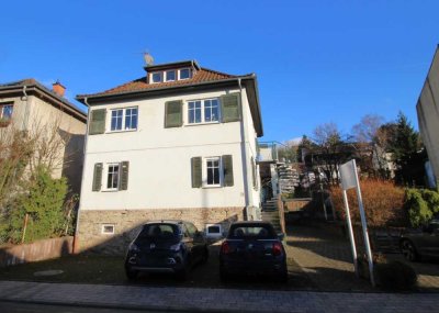 Zweifamilienhaus + teilausgebaute Scheune + Garten + 5 Stellplätze