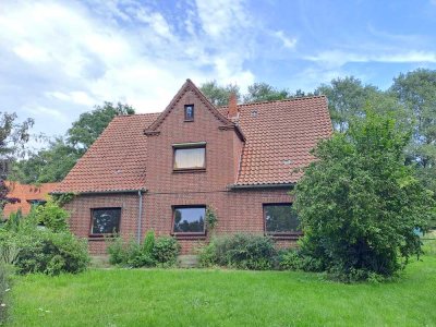 modernisierte 4-Zimmer-ALTBAU-Wohnung mit Gartenanteil